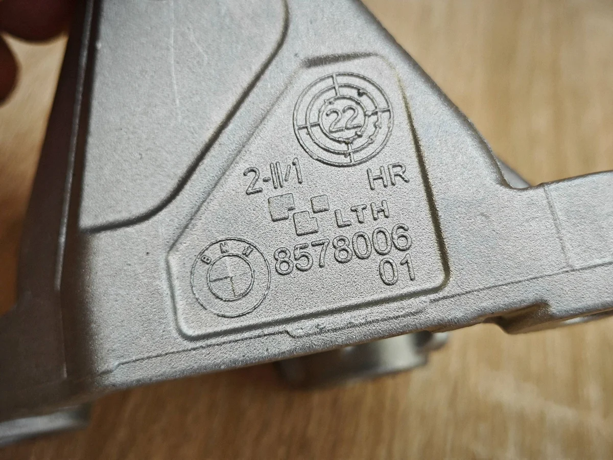 Support pompe à carburant BMW 7 G11 G12 8578006 image 4