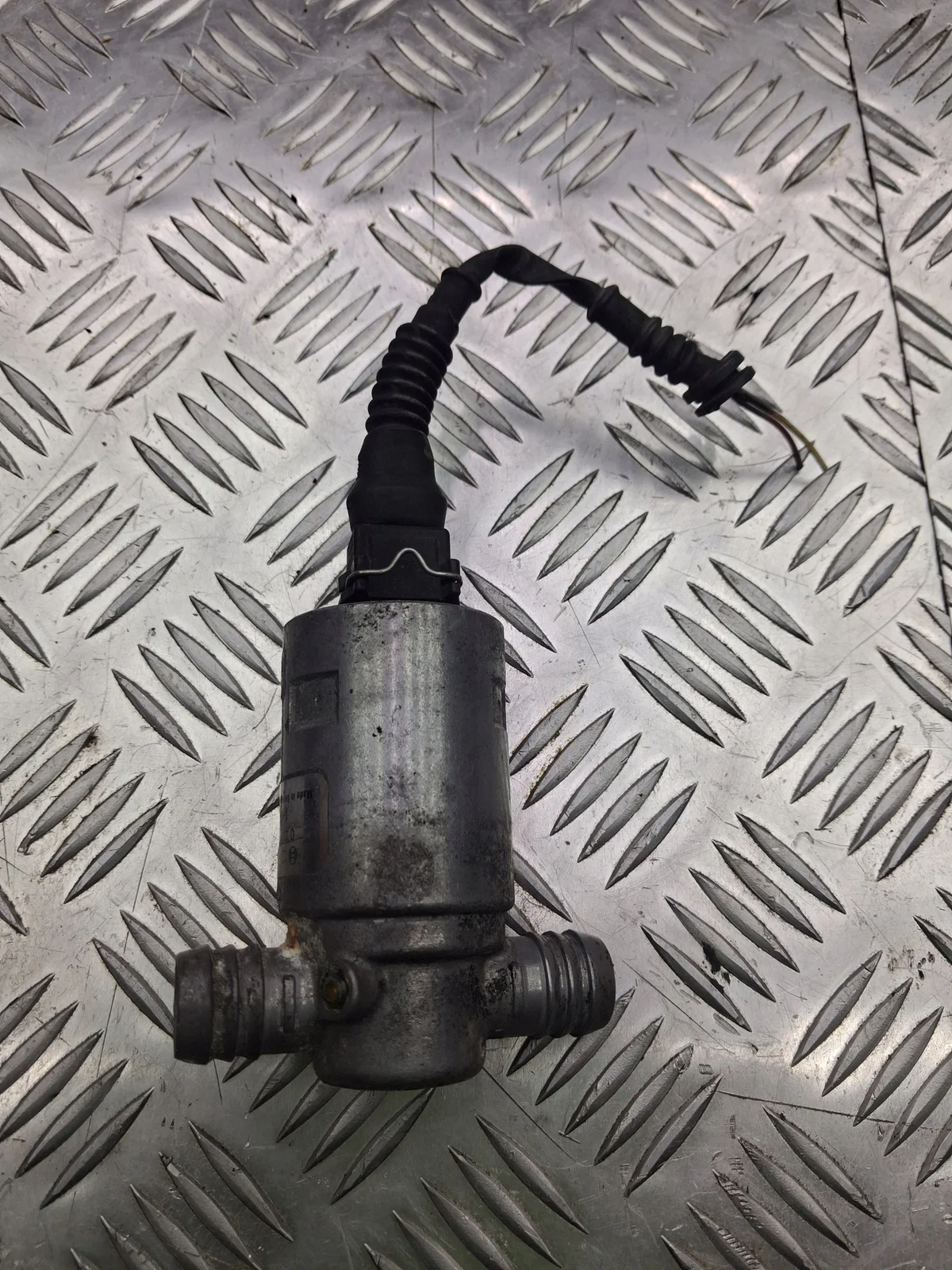 Leerlaufsteller BMW E36 E46 Z3 1.8is 1.9 M43 M44 image 3