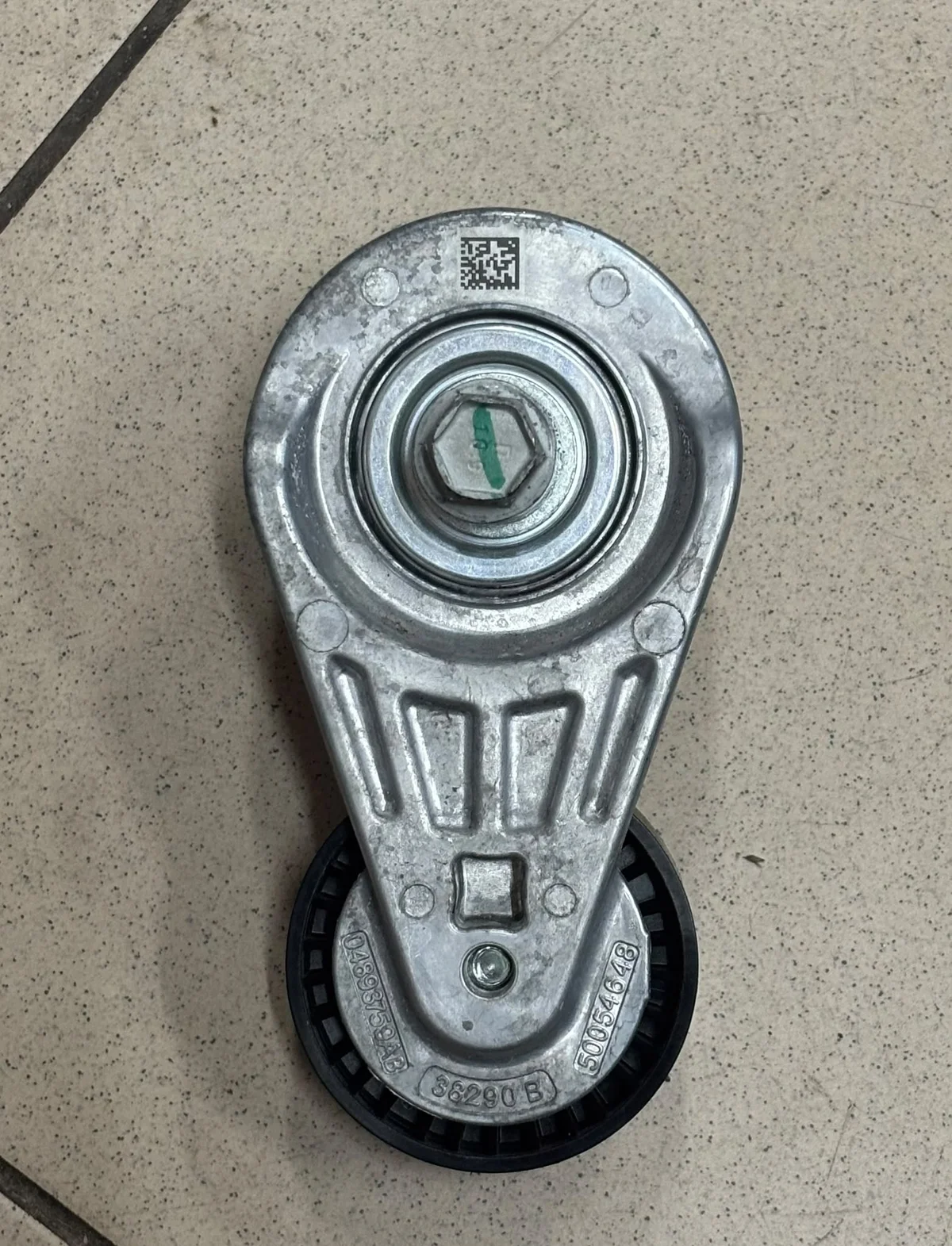 Hihnankiristin 4893759AB Jeep Wrangler JL