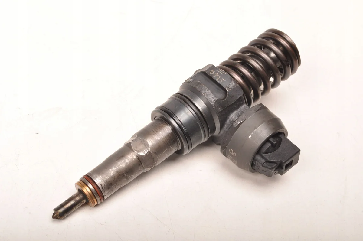 Audi 038130073AR polttoaineruiskutusyksikkö