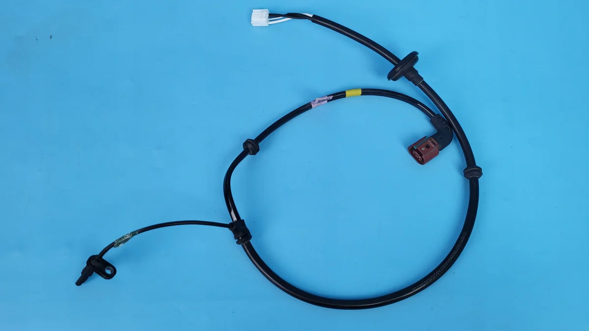 Chery Omoda 5 24r Kabelbaum ABS Sensor Links image 4