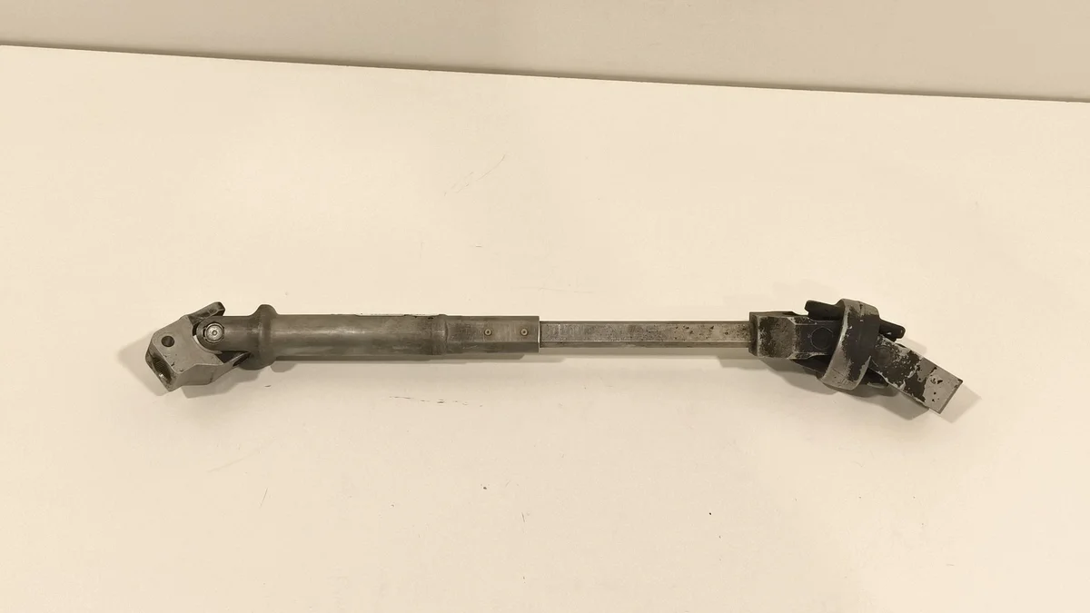 BMW X3 F25 Lenkstock Kreuzgelenk 32306787334
