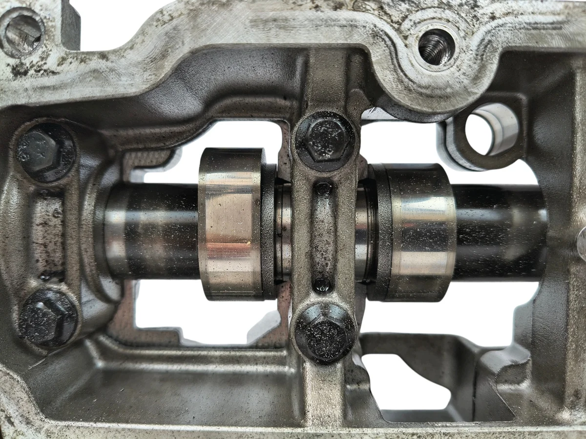 Nockenwellengehäuse Ford Focus 1.6 HDI TDCI image 9