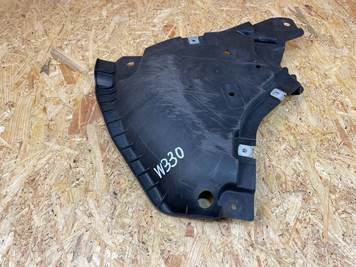 Mercedes W213 A2135200600 Triangolo Paraurti