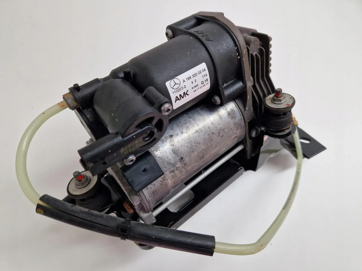 Mercedes ML GLE Compressor A1663200104 Used image 4