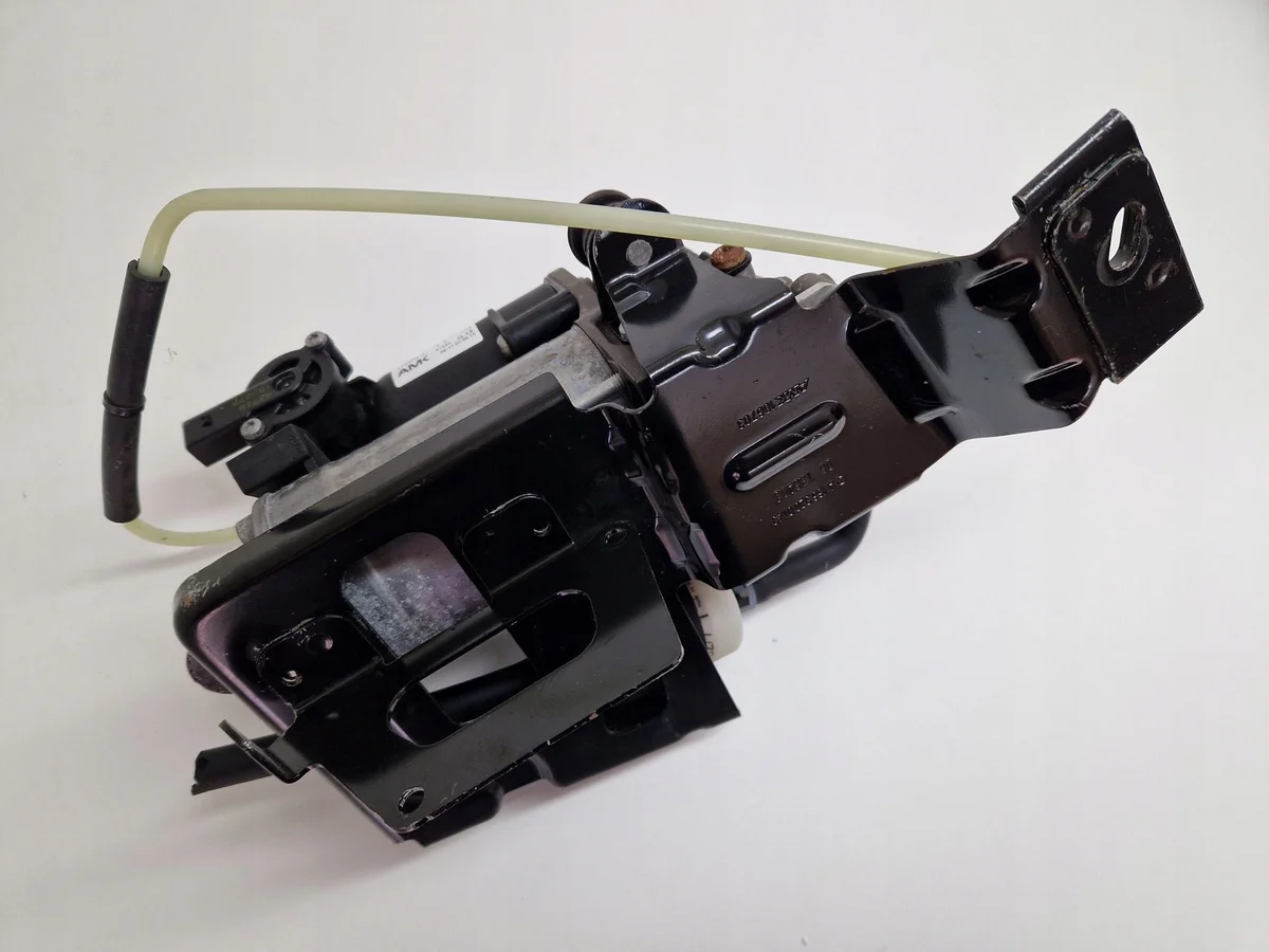 Mercedes ML GLE Compressor A1663200104 Used image 6