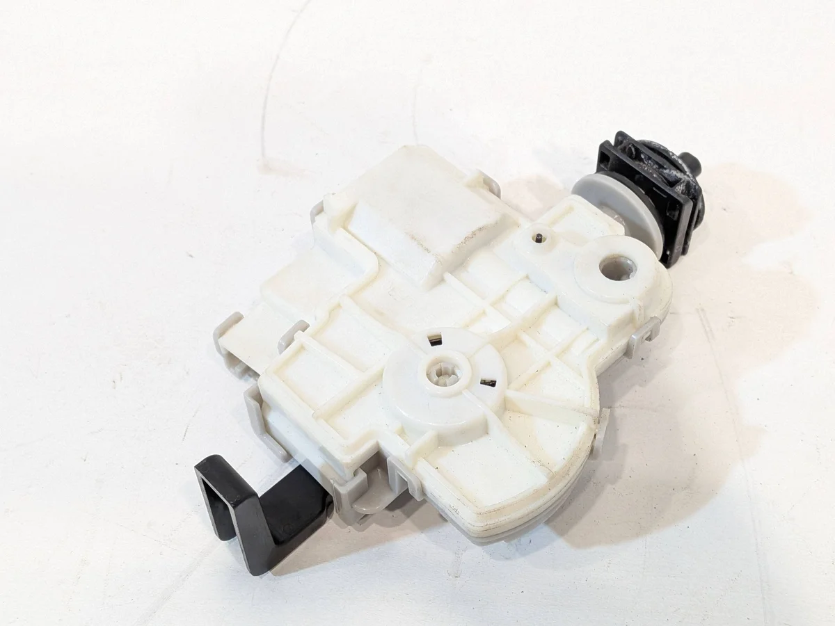 Serratura Coperchio Carburante Toyota Highlander XU70