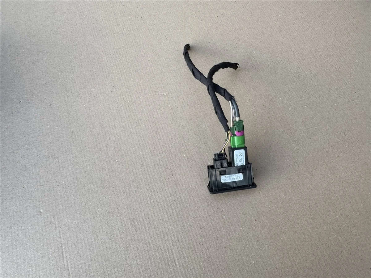 Puerto USB AUX VW Crafter 2 MAN TGE