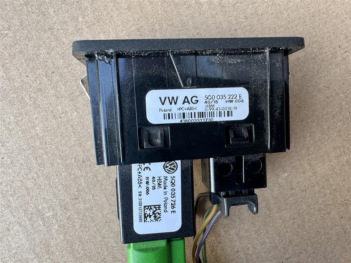 USB AUX Buchse 5G0035222E VW Crafter image 3