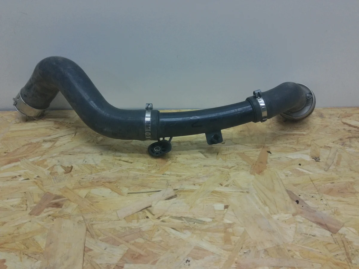 Renault Captur Intercooler Air Pipe