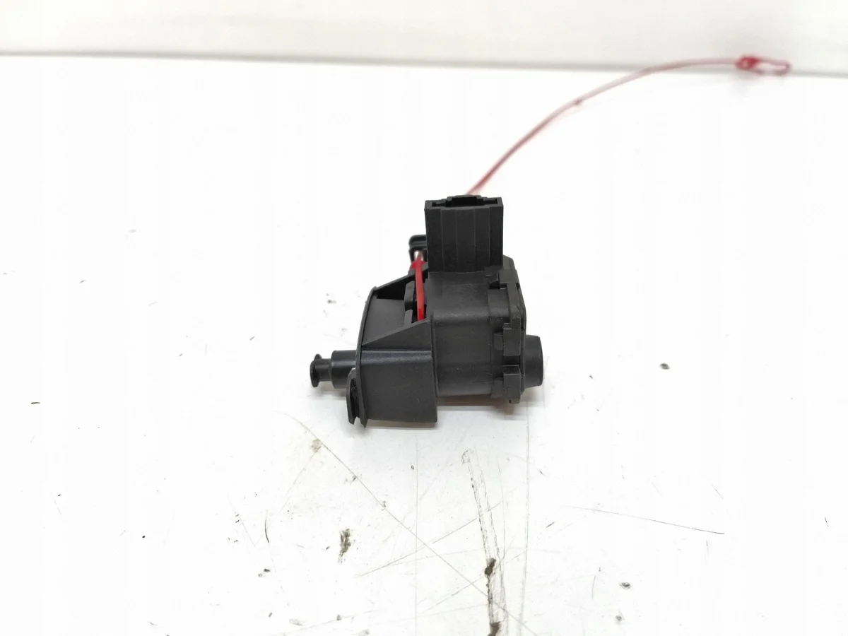 Audi Q5 SQ5 8R tanklock 8K0862153H image 3