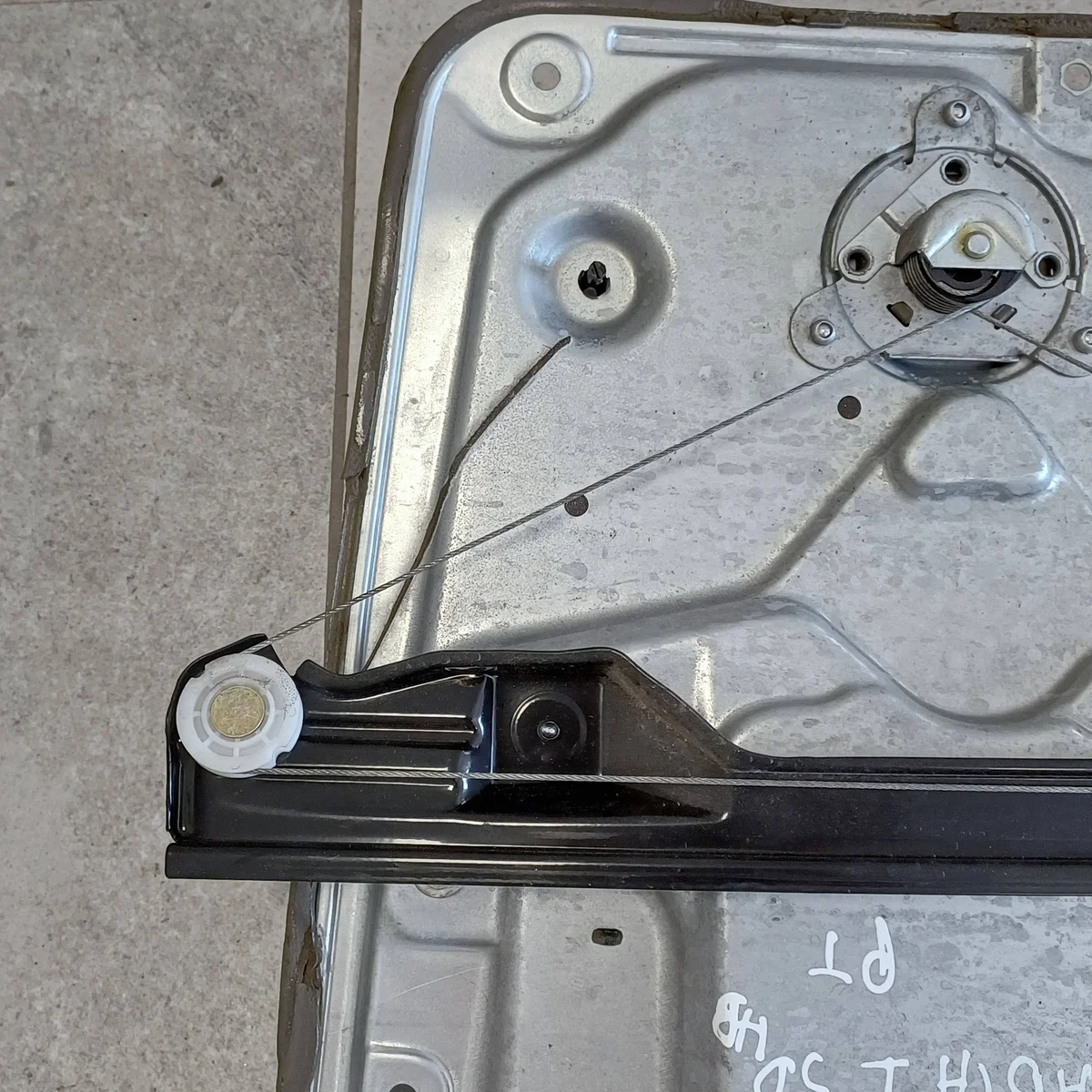 Skoda Fabia Mk1 Window Regulator DRC126091 image 5