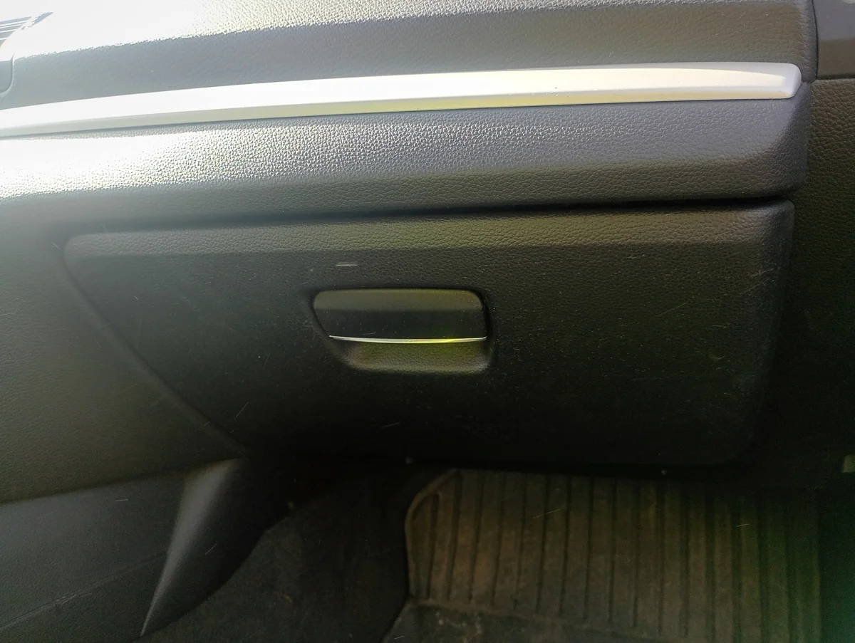 Schublade Beifahrer BMW 1 I E81 07-11 MM-0909-36 image 3