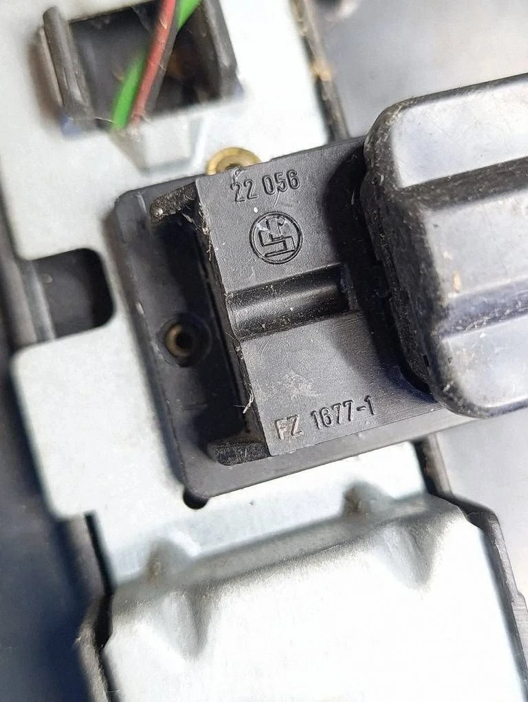 Mercedes W126 Rückleuchte Rechts Einsatz Gebraucht image 7