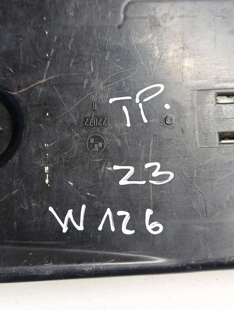 Mercedes W126 Rückleuchte Rechts Einsatz Gebraucht image 9