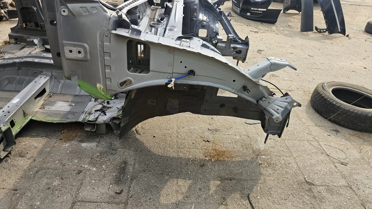 Hyundai Tucson IV NX4 Cuarto Longitudinal Derecho