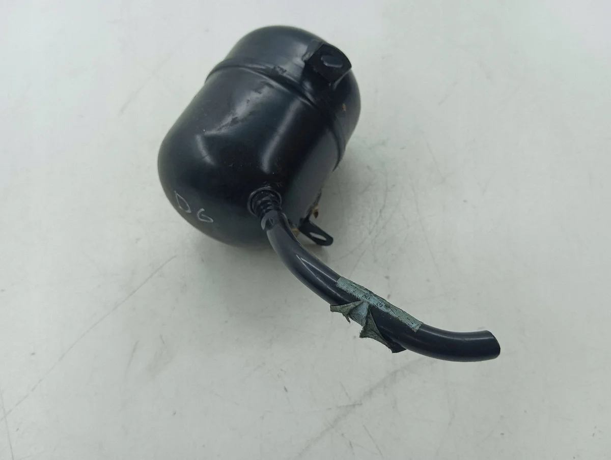 BMW X5 E53 Air Suspension Tank AMD104662 image 5