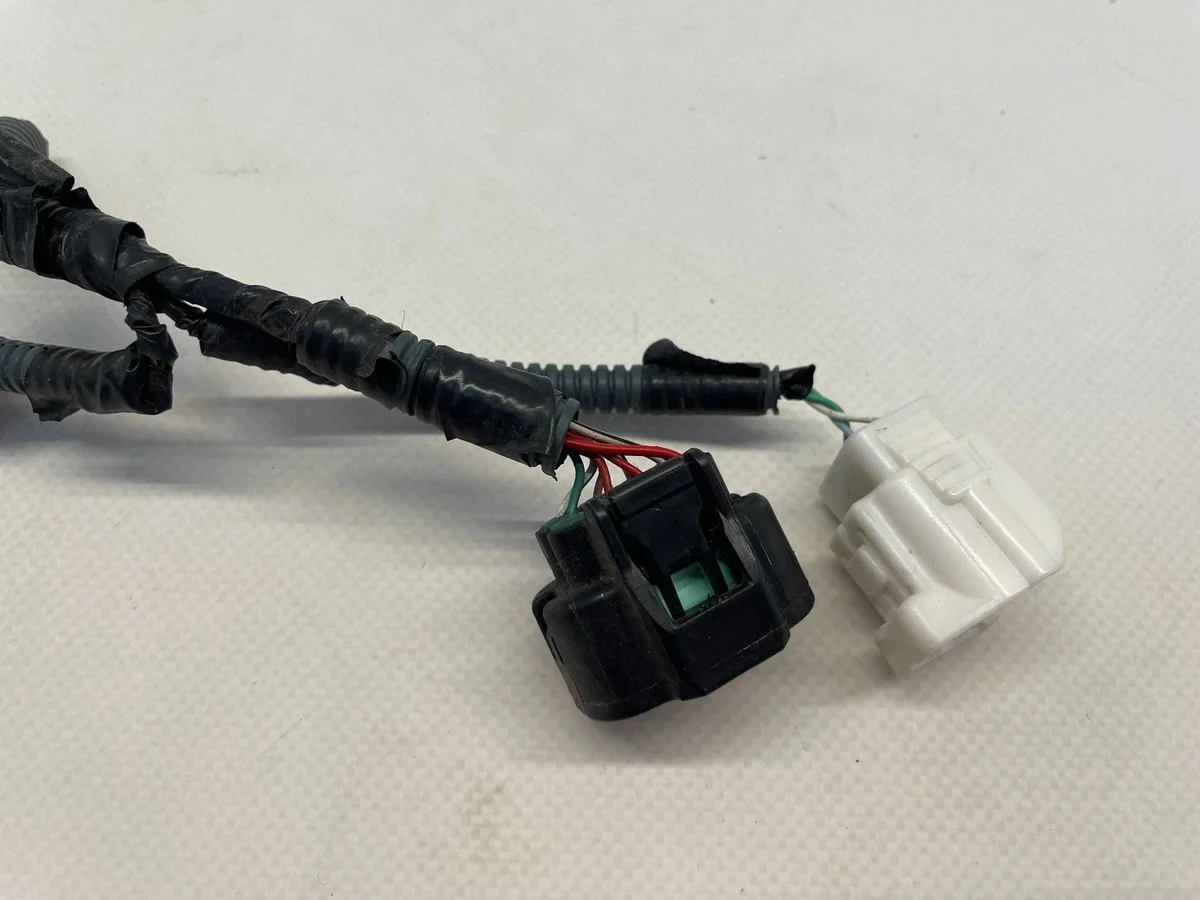 Toyota Auris II Lift Full LED Cableado OYT33765 image 3