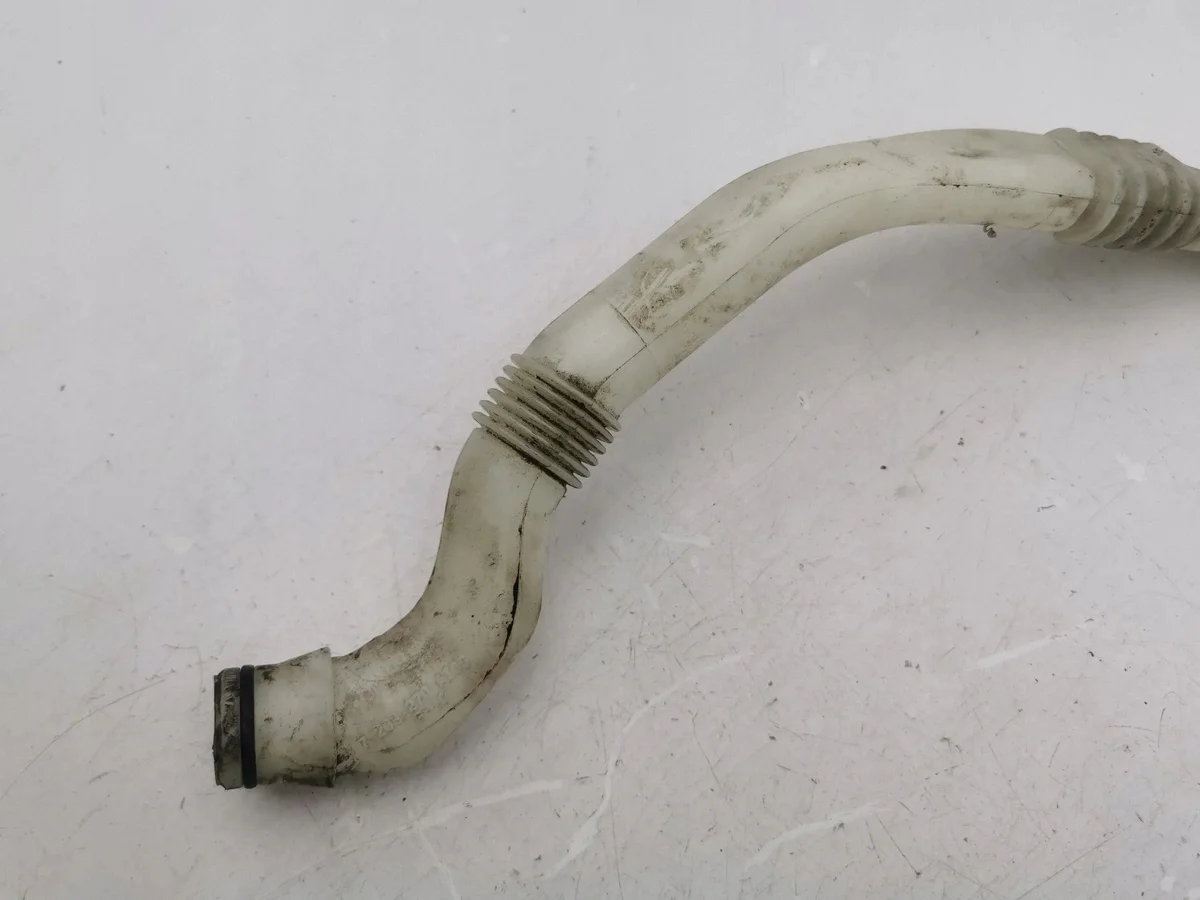 BMW 5 F10 F11 2012 Spritzertankrohr image 5