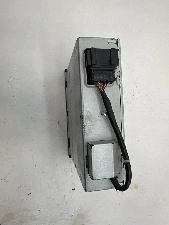 VW Phaeton CD Changer 3D0035110B Used image 6