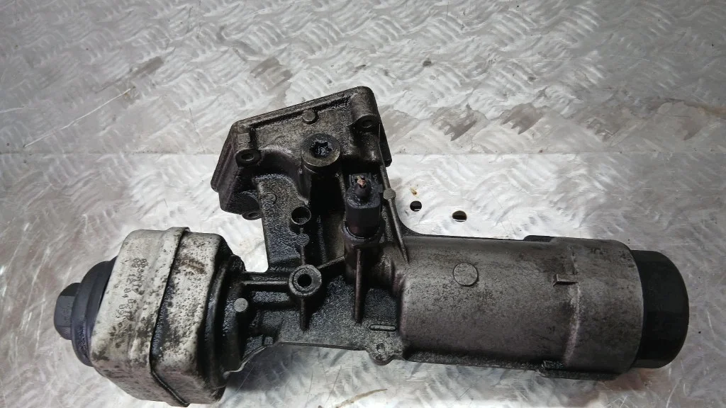 VW Passat B5 FL 1.9TDI Ölfiltergehäuse gebraucht image 7