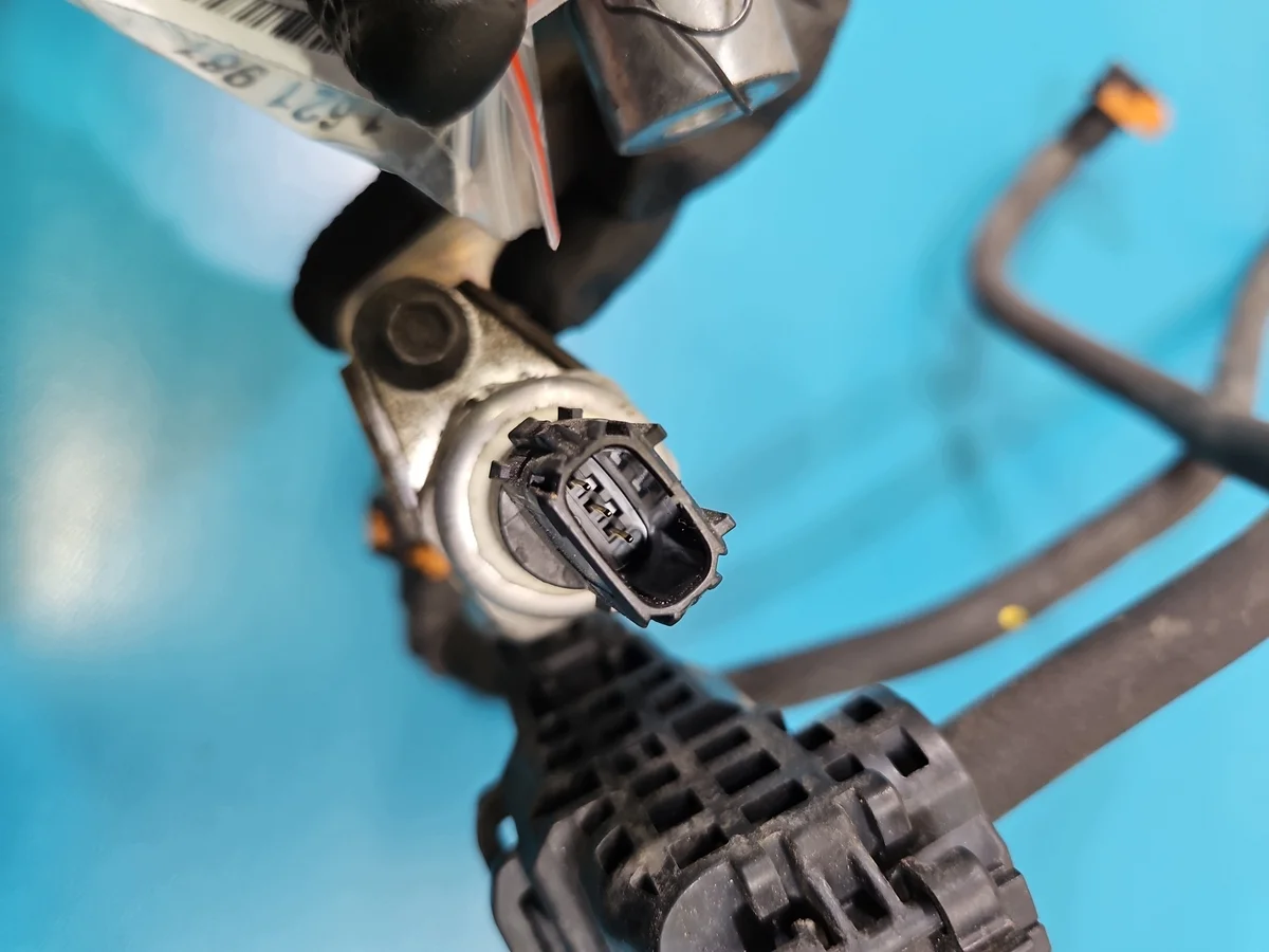 Kraftstoffdrucksensor Toyota Yaris IV gebraucht image 5