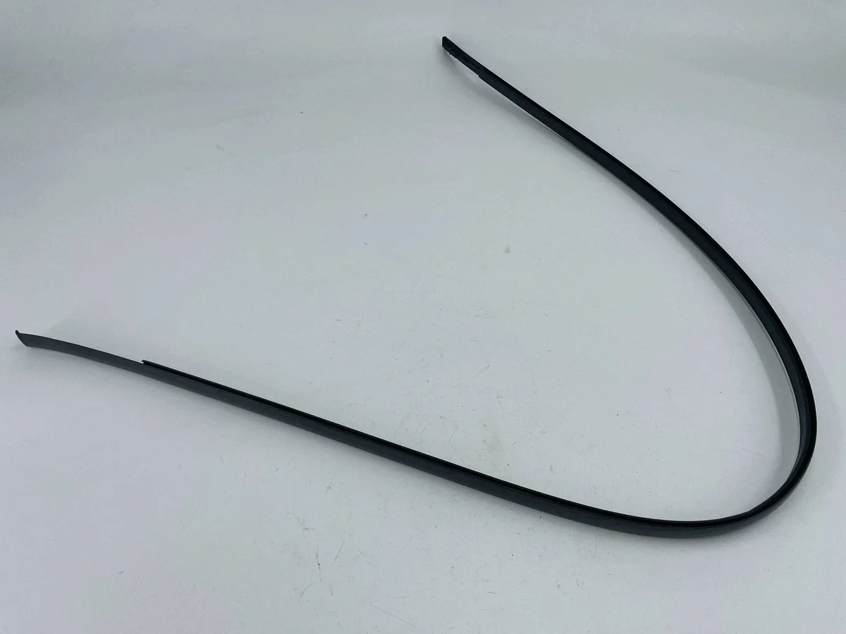 Toyota Prius III - Friso Teto Direito OYT32767