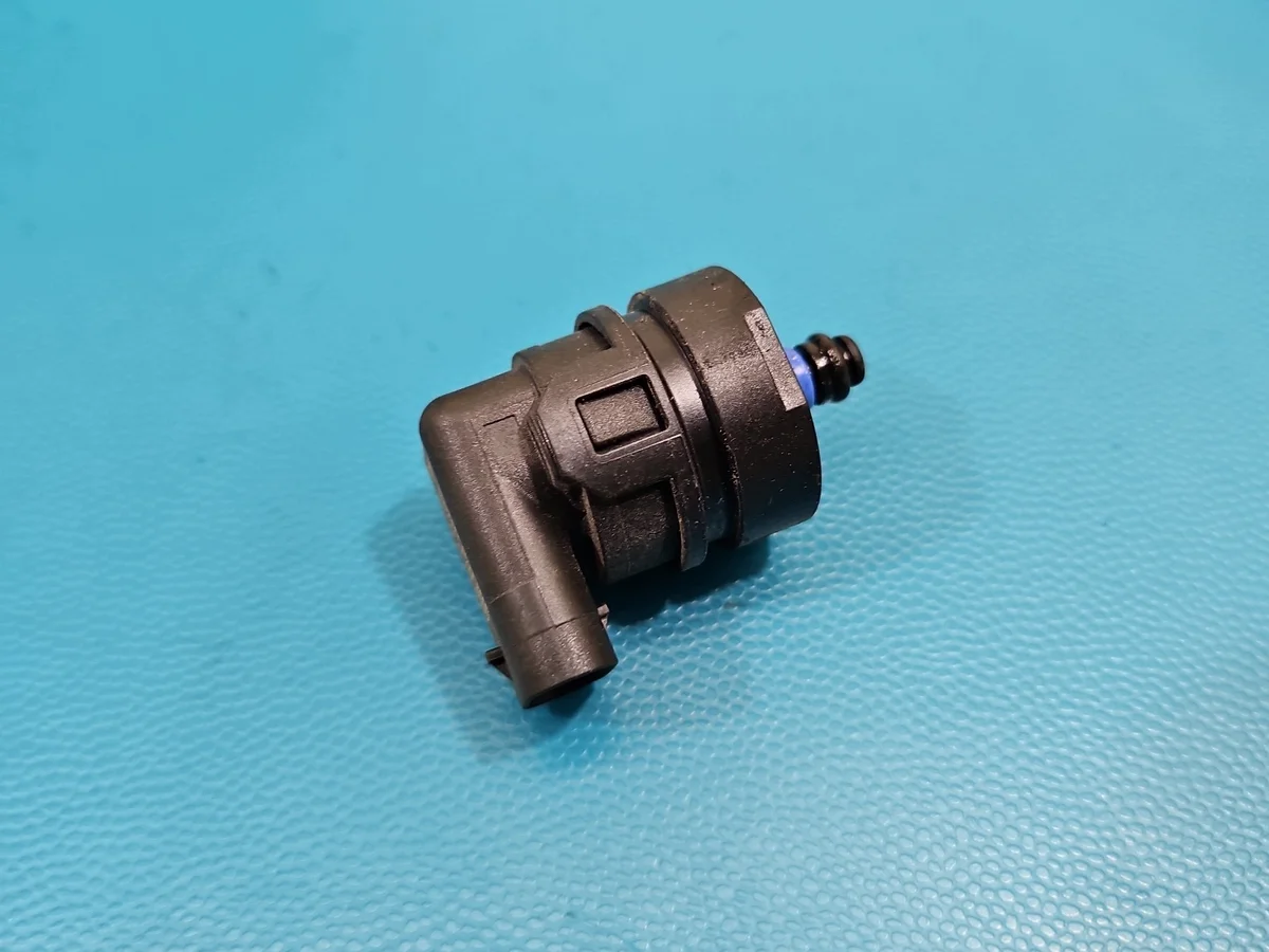 Fuel Pressure Sensor Regulator Infiniti QX30