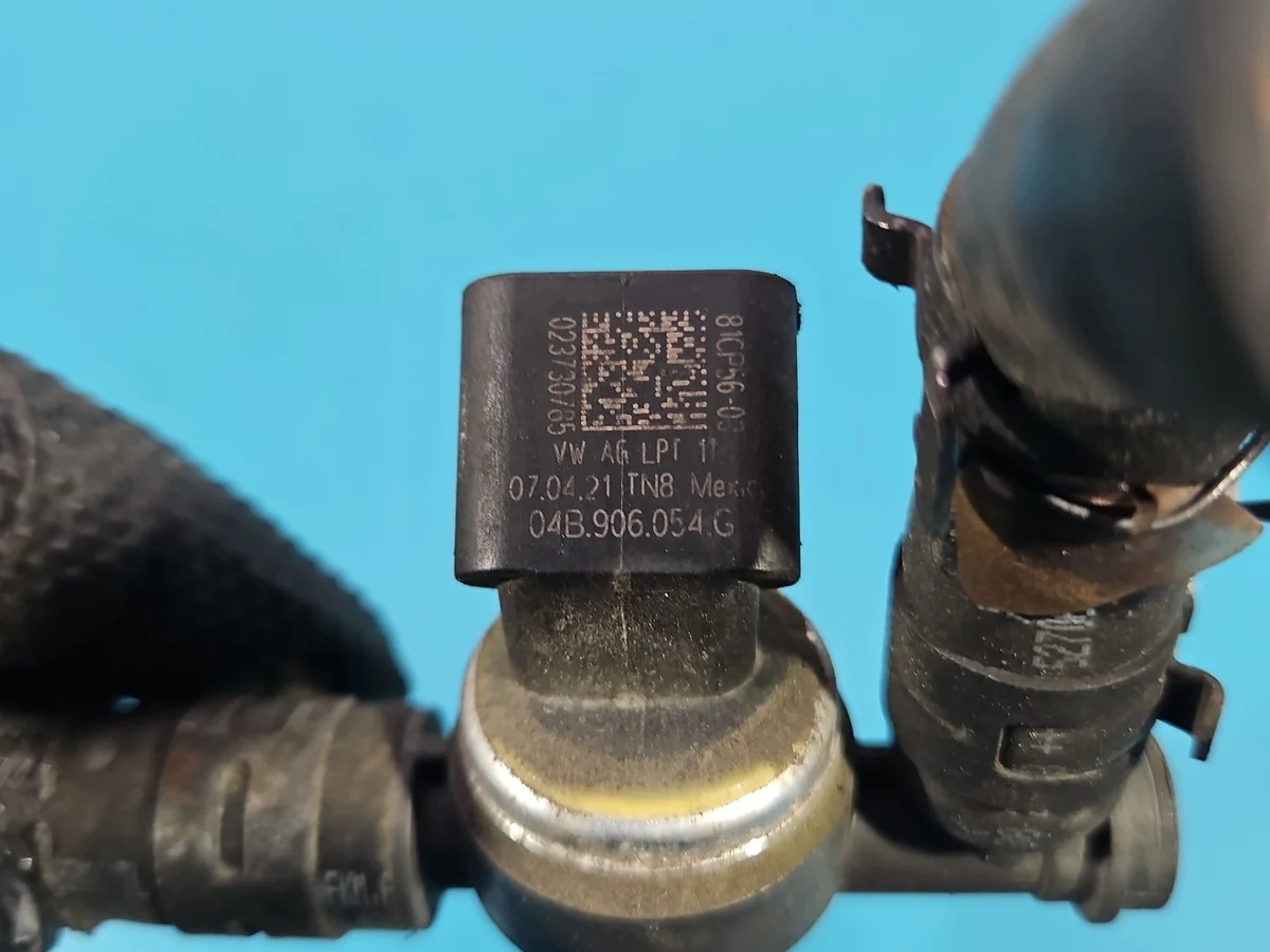 Kraftstoffdrucksensor Skoda Octavia IV 04B906054G image 5