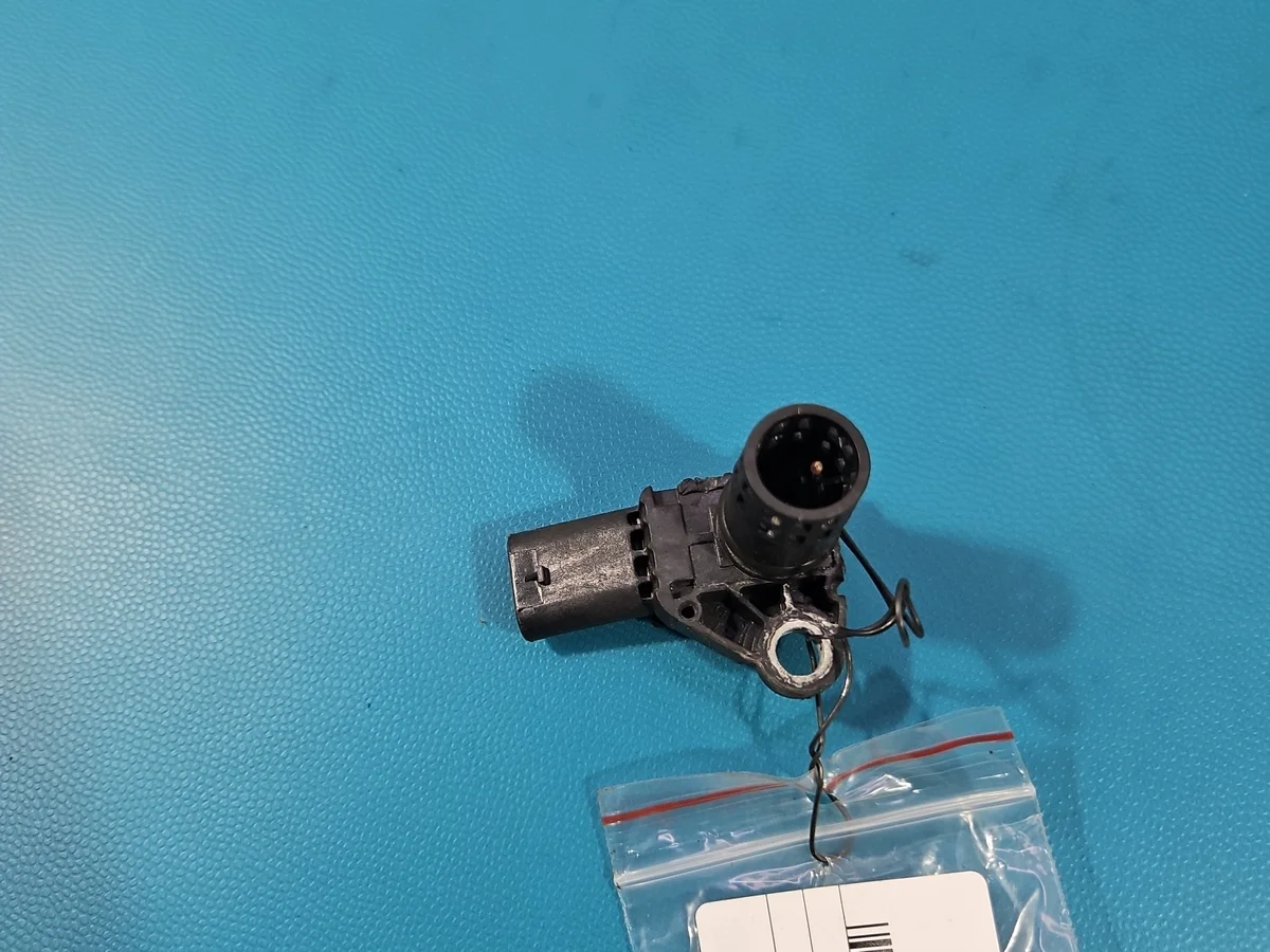 MAP sensor VW T-ROC 06K906051D image 3