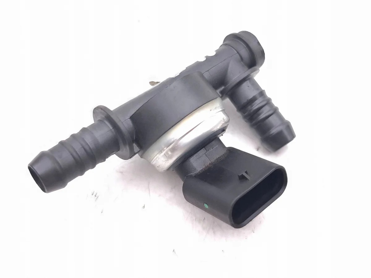 SKODA SUPERB 3 2.0 TDI Kraftstoffdrucksensor image 4