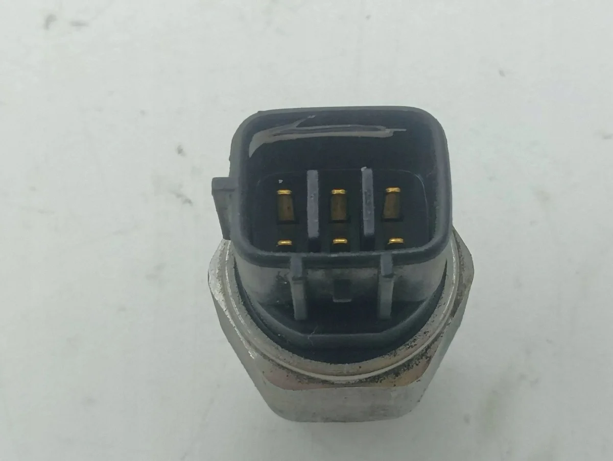 Toyota Avensis T250 2004 Sensor Pressão Combustível image 6
