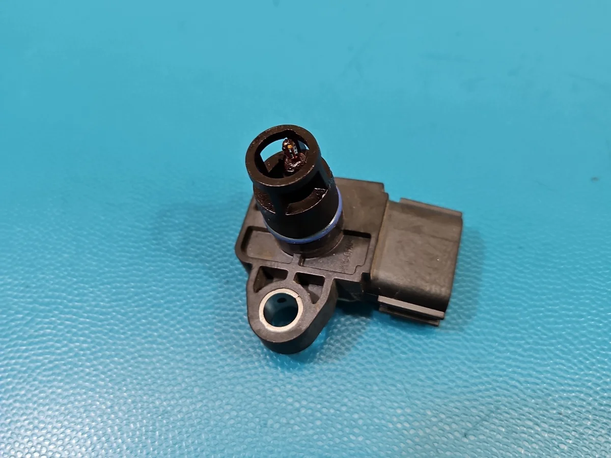 MAP sensor Kia Stonic 17-20 39300-2S000 image 3