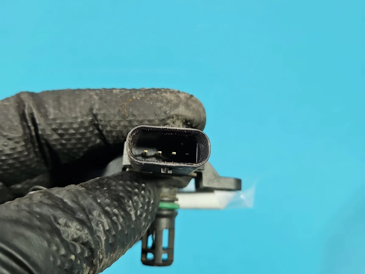 MAP Sensor BMW F32 F33 F36 7843531 image 5