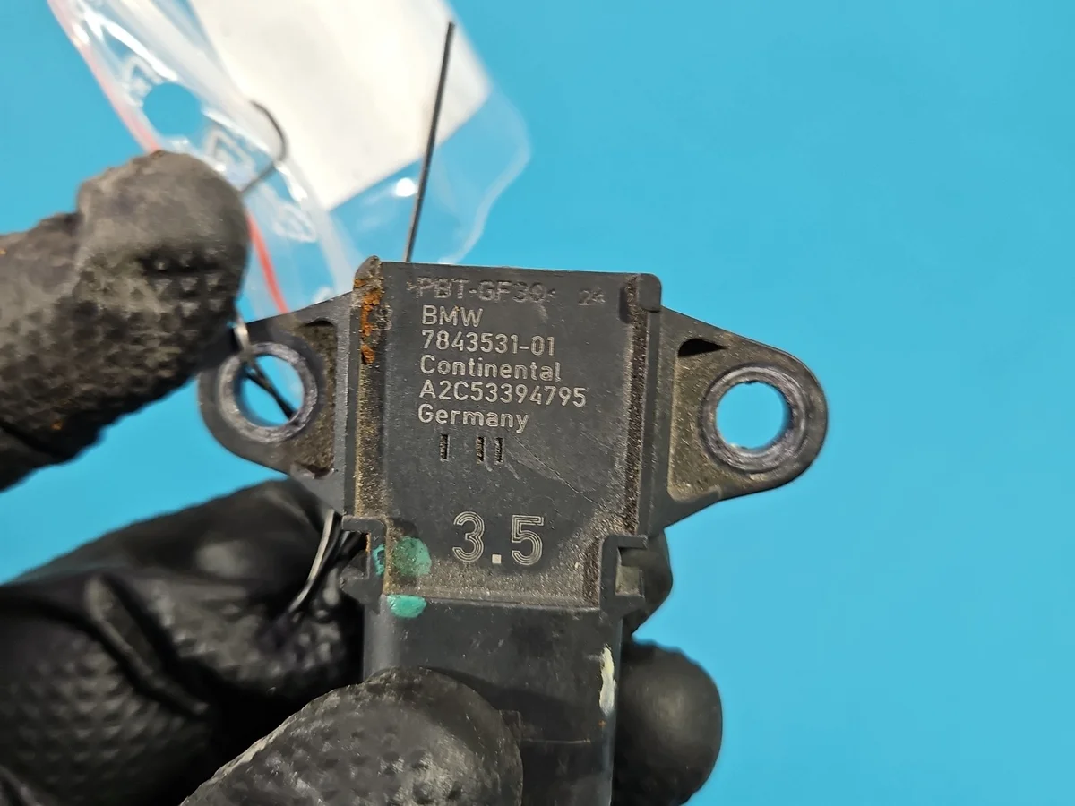 MAP Sensor BMW F32 F33 F36 7843531 image 6