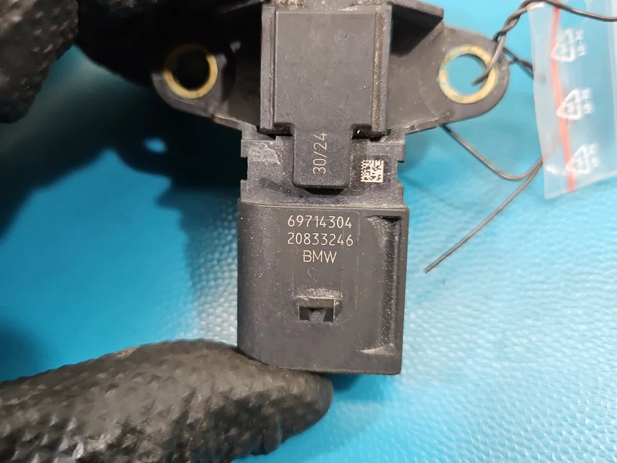 MAP Sensor BMW F32 F33 F36 8657300 image 3