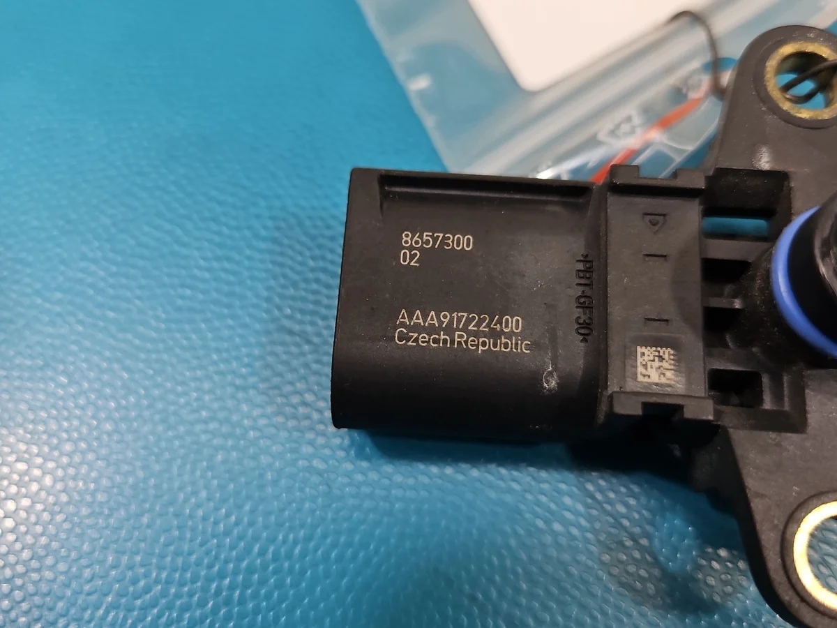 MAP Sensor BMW F32 F33 F36 8657300 image 6