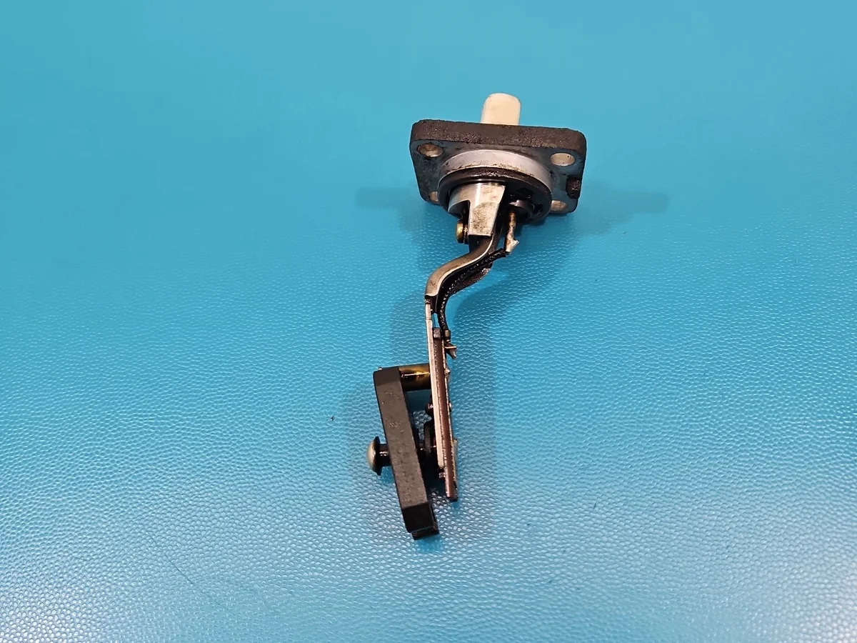 Sensor Nível Óleo Hyundai Santa Fe 2.0 CRDI image 3