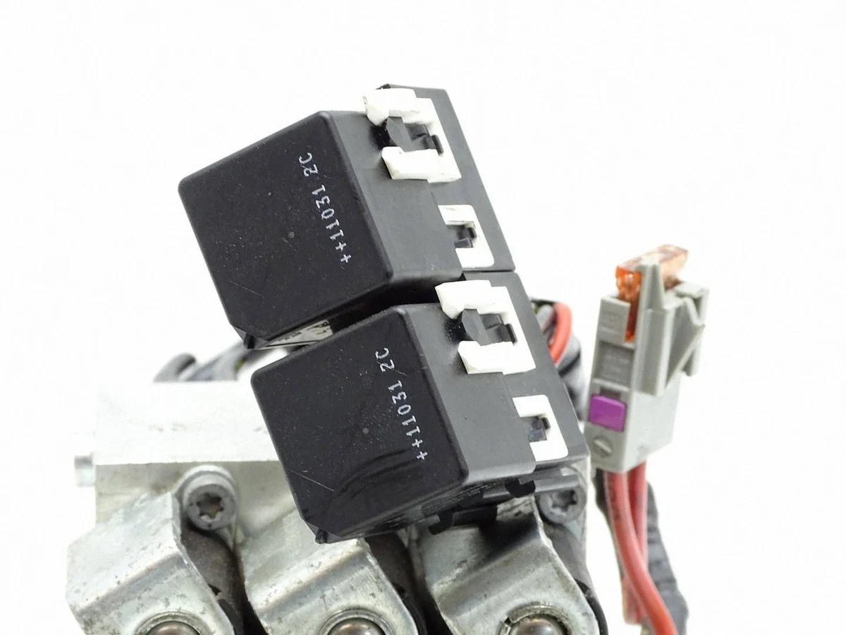 Pompe hydraulique Audi A5 Cabrio WAH47419 image 4