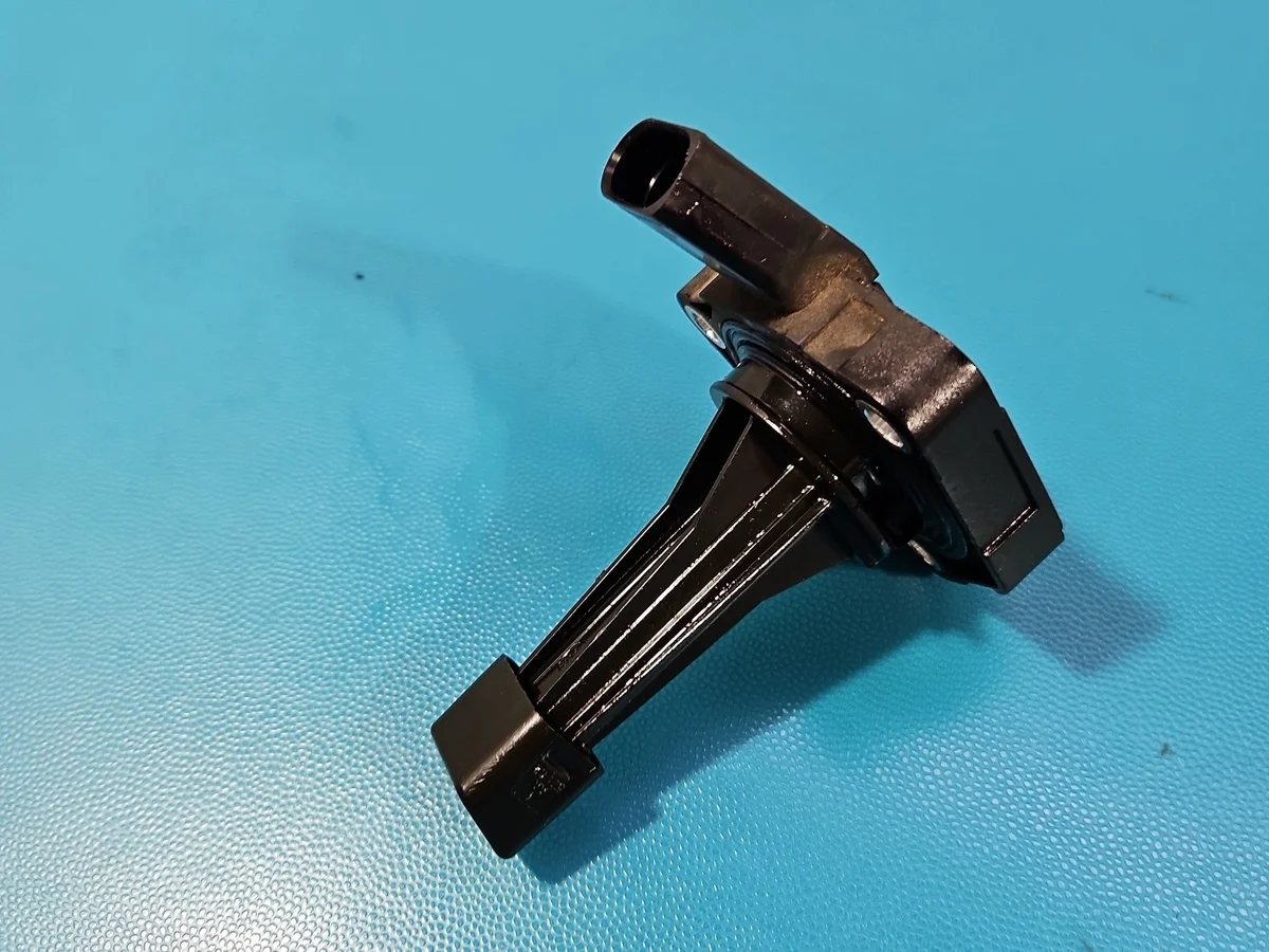 Sensor Nível Óleo Porsche Panamera 970 Usado image 3