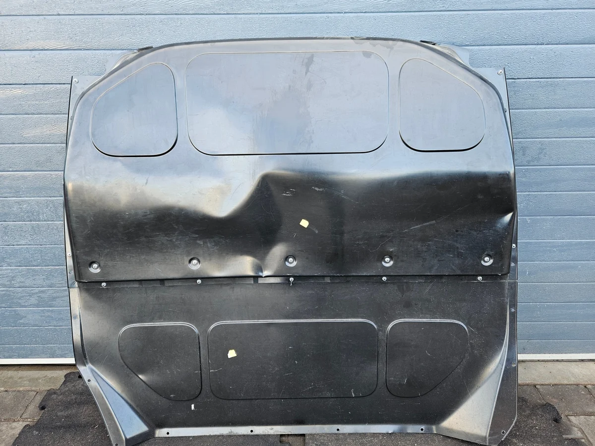 VW T5 T6 väliseinä, musta, käytetty