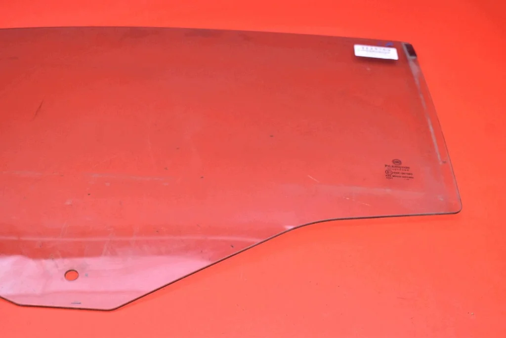 Fiat 500 II Left Front Side Window Used image 3