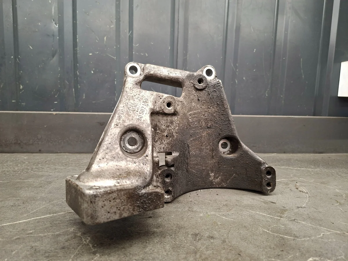 Soporte Bomba Dirección Opel Frontera B 2.2DTI