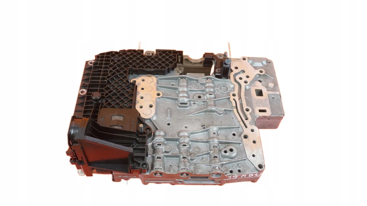 BMW E87 2.0 B 122KM Växellådans Styrdon