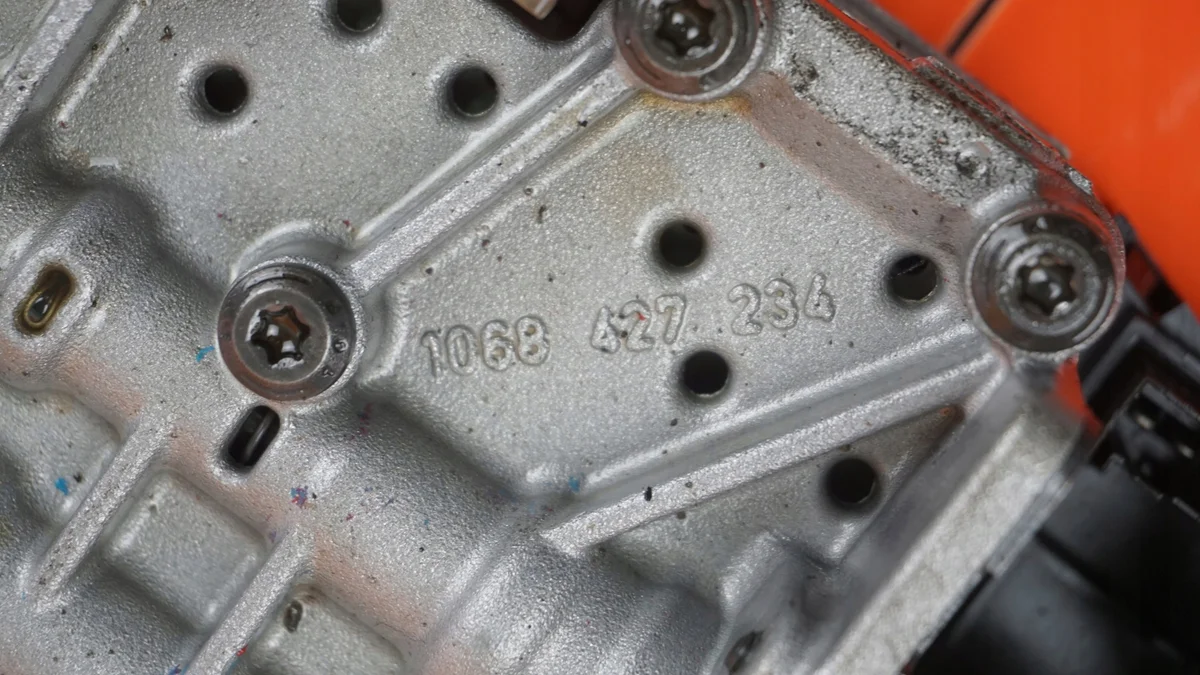 BMW E87 2.0 B 122KM N34B20A mechatronic image 8