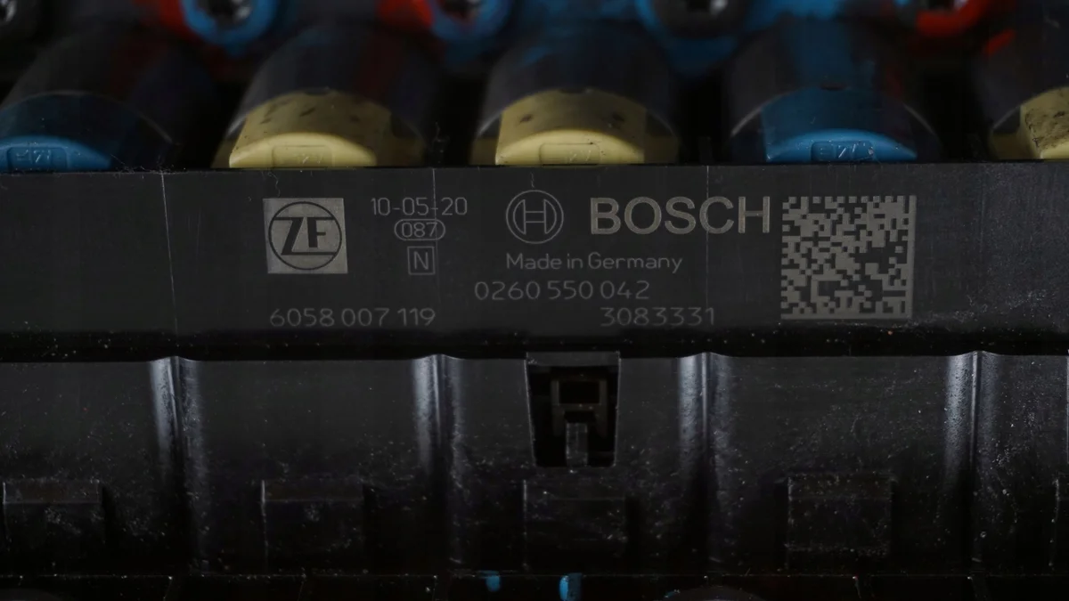BMW E87 2.0 B 122KM N34B20A mechatronic image 9