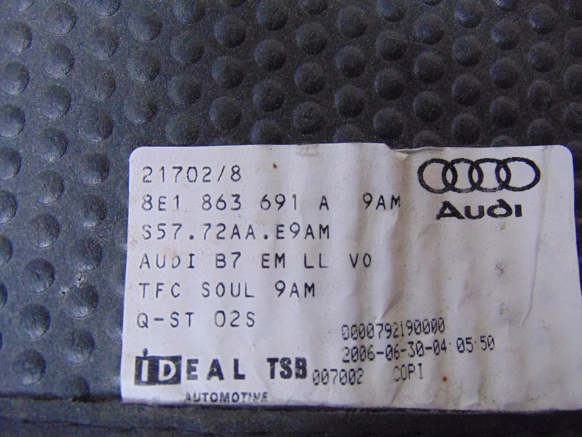 Tappetini Audi Tradition OE 8E1863691A8BB Usati image 7