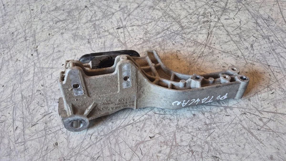 Porsche Taycan 9J1 2022 Stabilisatorhalter vorne rechts image 5