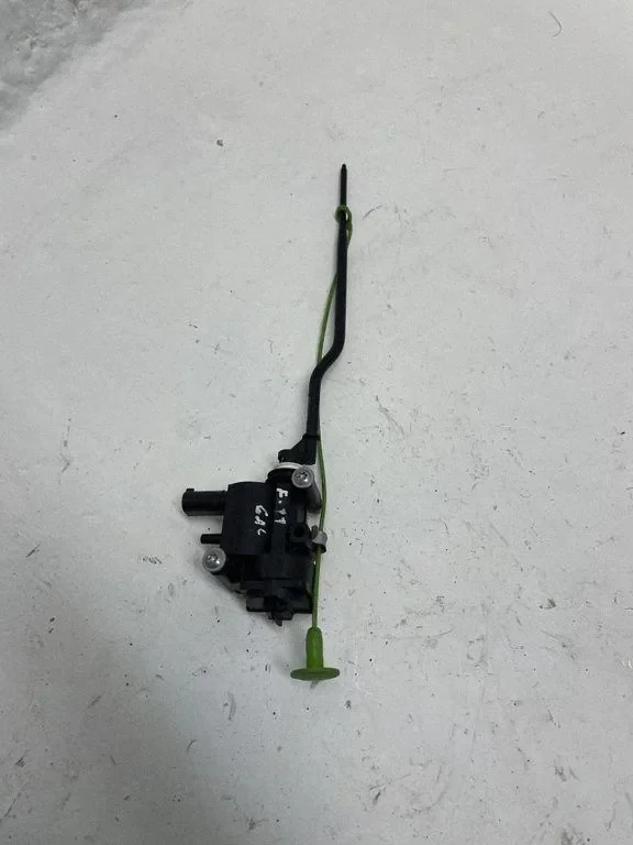 BMW 5 F10 F11 Zamek Klapki Paliwa