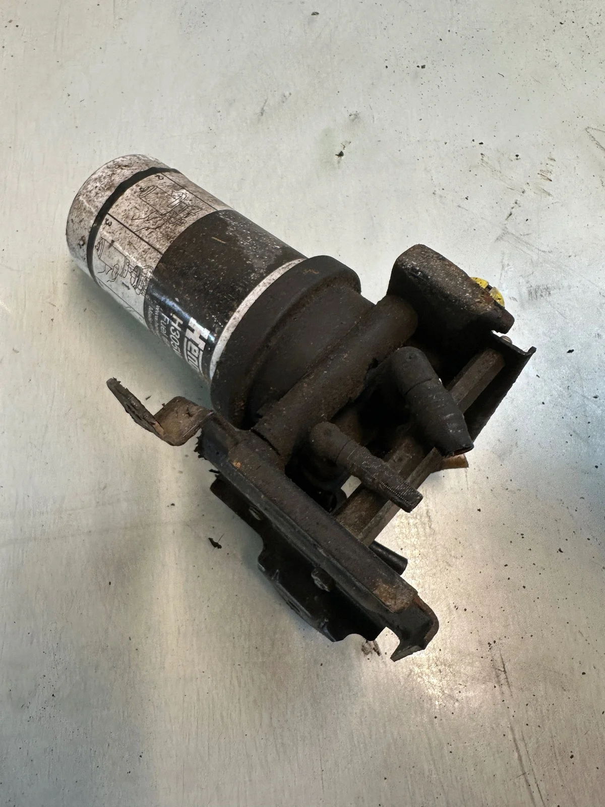 Ford Transit mk7 2.2 tdci Kraftstofffilterhalterung